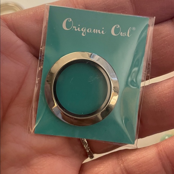 Origami Owl Silvertone Bracelet - Picture 3 of 6